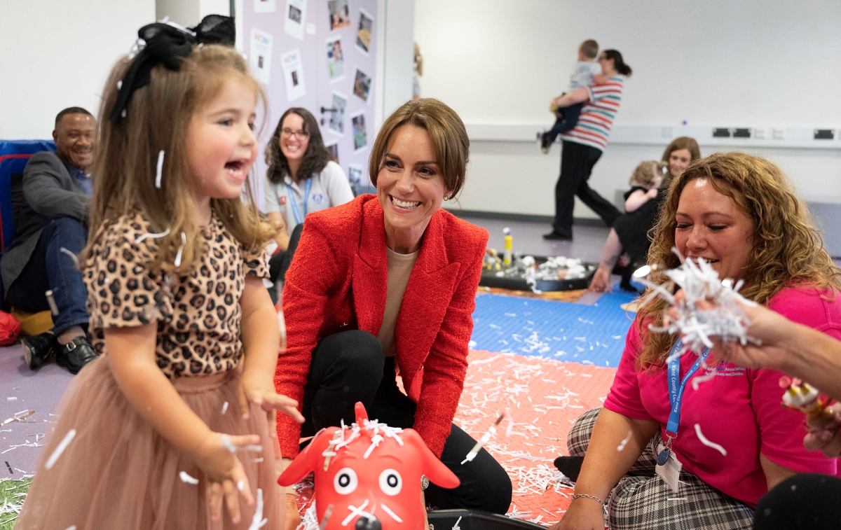 Яке вбрання обрала Кейт Міддлтон для зустрічі в дитячому центрі (фото)